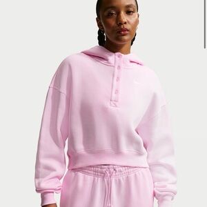 Nike Sportswear Phoenix Fleece
Women's Oversized Cropped Henley Hoodie